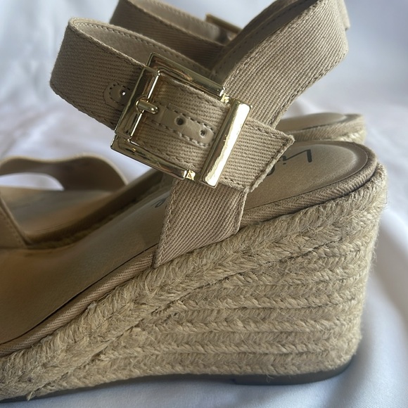 Women's Beige Wedge Sandals - Picture 7 of 12